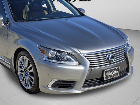 Used 2017 Lexus LS 460 Comfort w/ Comfort Package image 10