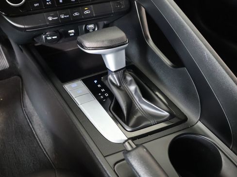 Used 2021 Hyundai Elantra SEL image 7