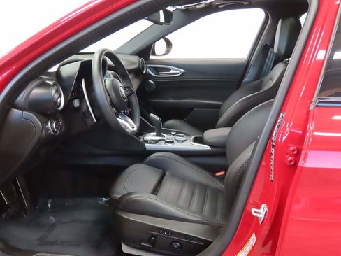 Used 2024 Alfa Romeo Giulia Veloce image 16