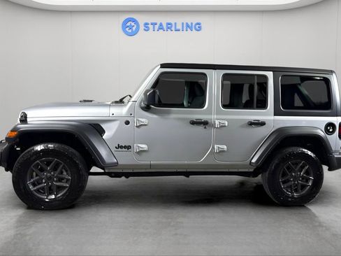 Used 2024 Jeep Wrangler Sport S image 3