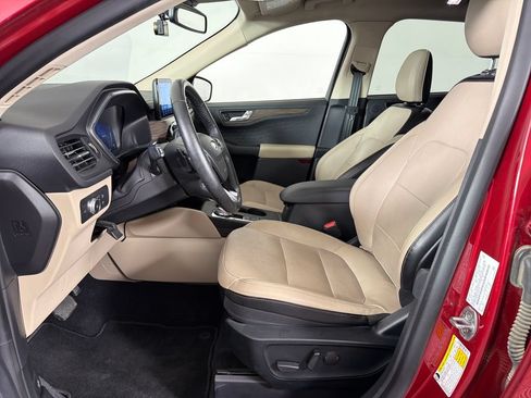 Used 2020 Ford Escape Titanium AWD/4WD image 18