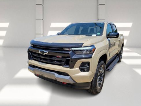 Used 2023 Chevrolet Colorado Z71 w/ Z71 Convenience Package 2 image 1