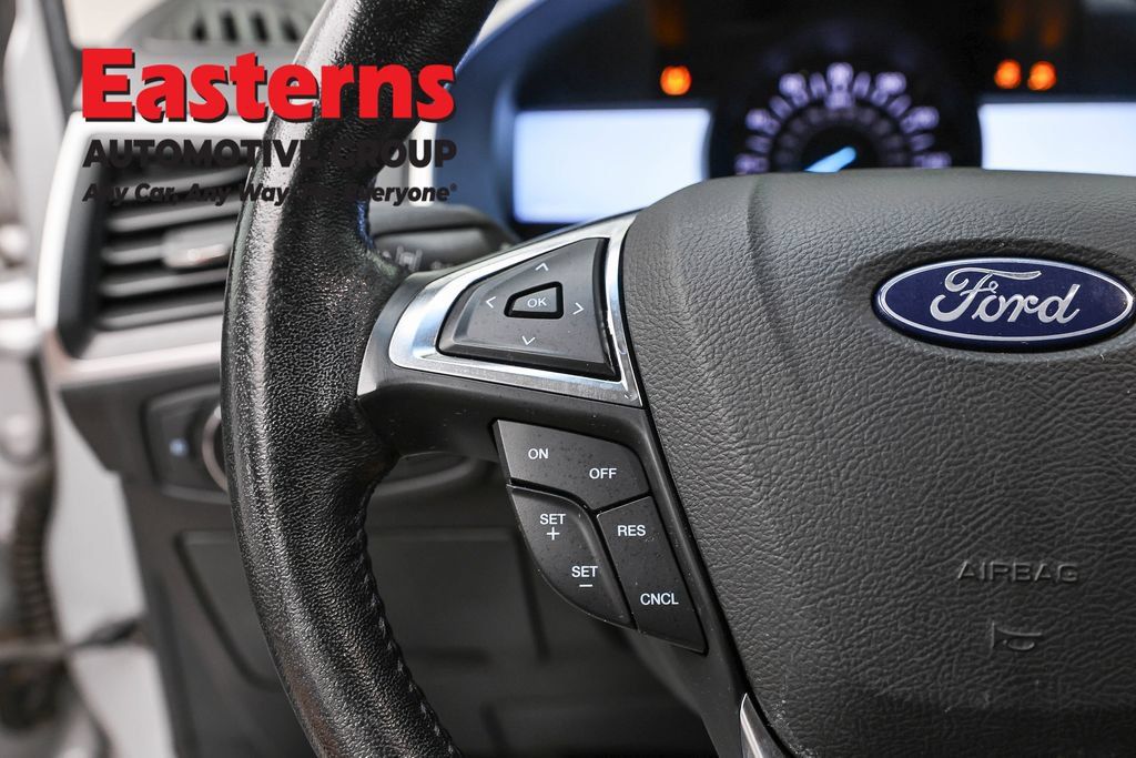 Used 2019 Ford Edge SEL w/ Equipment Group 201A FWD image 15