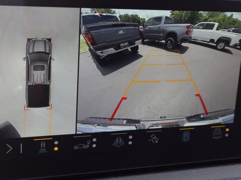 Used 2023 GMC Sierra 1500 Denali w/ Technology Package AWD/4WD image 18