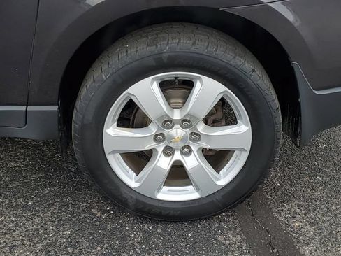 Used 2017 Chevrolet Traverse LT w/ Style and Technology Package FWD image 29