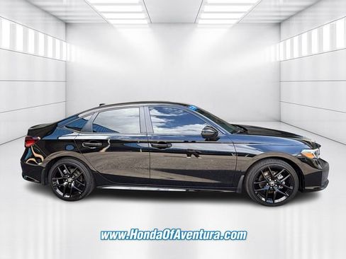 Certified 2025 Honda Civic Sport image 2