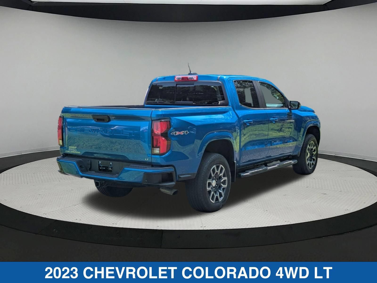 Used 2023 Chevrolet Colorado LT w/ LT Convenience Package III AWD/4WD image 4