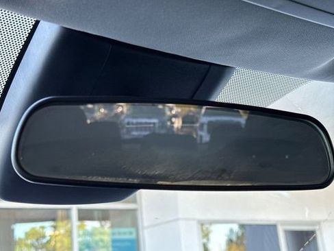 Used 2023 Toyota Highlander LE image 26