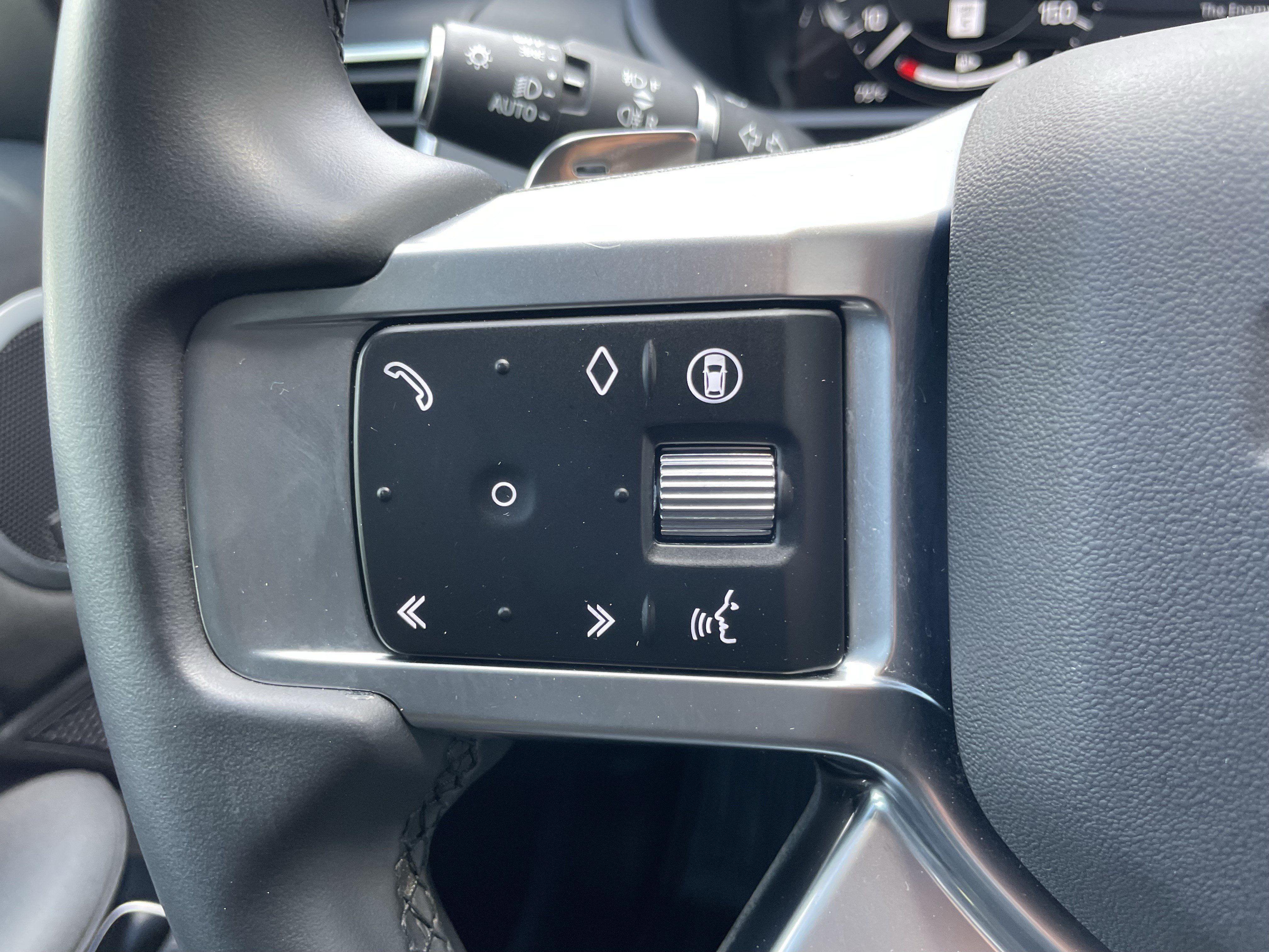 Certified 2025 Land Rover Discovery S AWD/4WD image 23