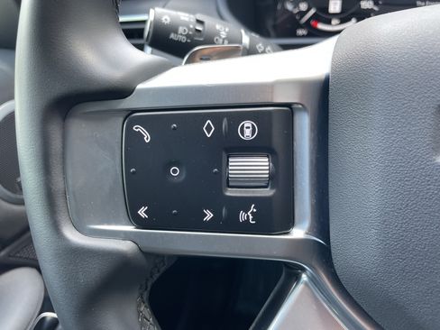 Certified 2025 Land Rover Discovery S AWD/4WD image 23