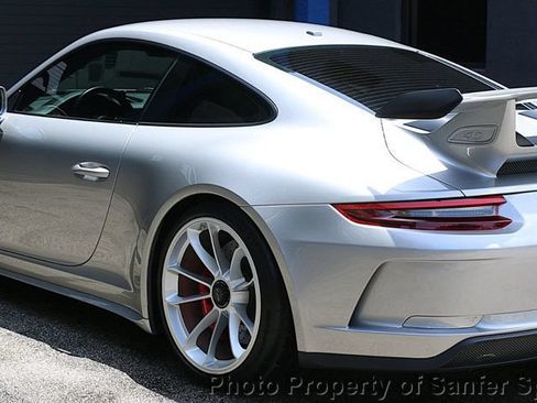 Used 2018 Porsche 911 GT3 w/ Sport Chrono Package RWD image 5