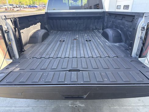 Used 2025 GMC Sierra 2500 AT4 w/ AT4 Premium Plus Package AWD/4WD image 32