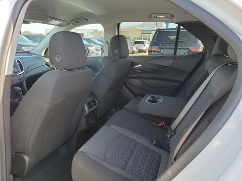 Used 2023 Chevrolet Equinox LT FWD image 9