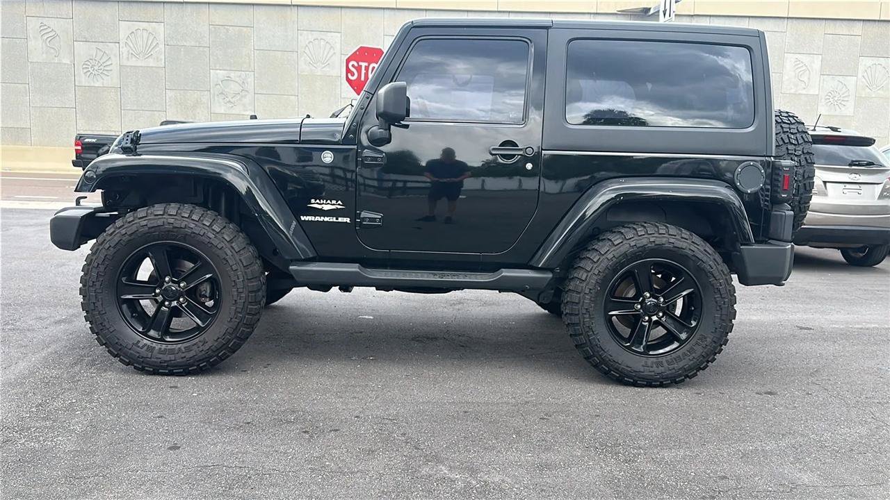 Used 2013 Jeep Wrangler Sahara AWD/4WD image 14