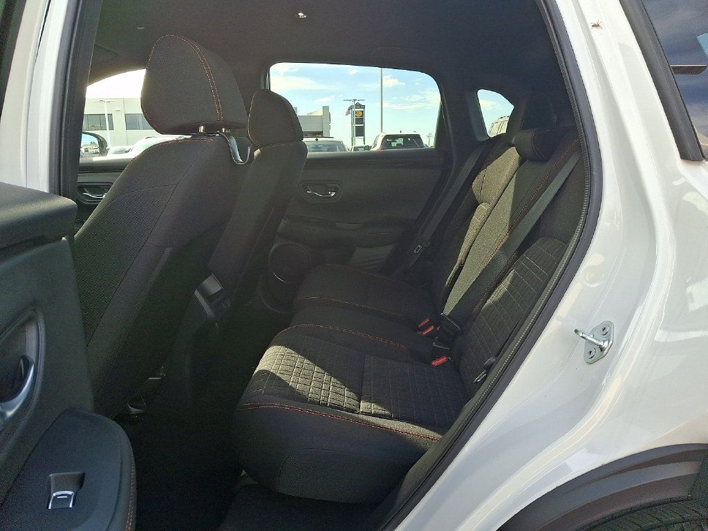 Used 2024 Honda HR-V Sport image 10