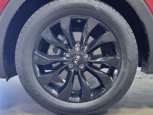 Used 2020 Kia Sorento S FWD image 10