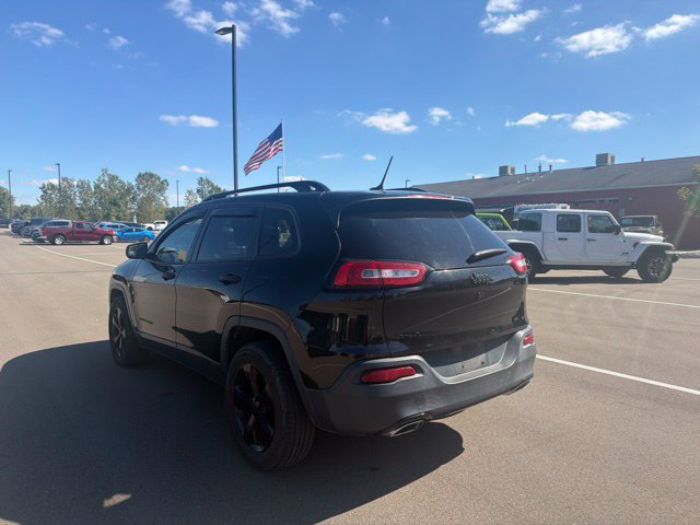 Used 2016 Jeep Cherokee Sport w/ Cold Weather Group AWD/4WD image 5
