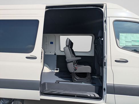 New 2025 Mercedes-Benz Sprinter 2500 image 9