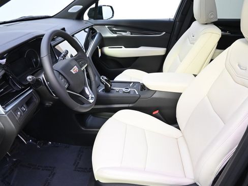 New 2025 Cadillac XT6 Sport image 13