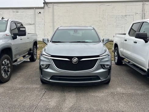 Used 2023 Buick Enclave Essence w/ Experience Buick Package FWD image 7