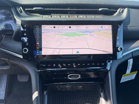 New 2026 Jeep Grand Cherokee Limited image 13