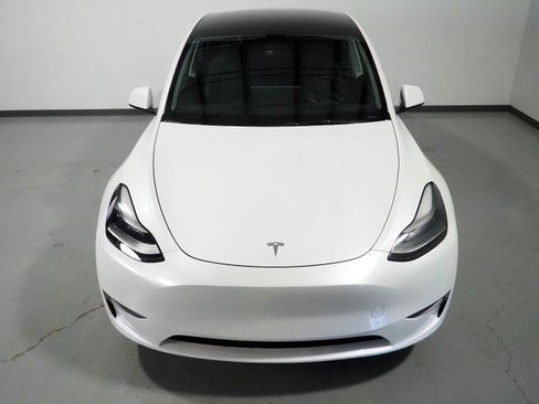 Used 2023 Tesla Model Y Long Range AWD/4WD image 12
