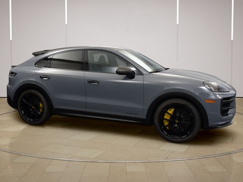 Certified 2024 Porsche Cayenne Turbo GT AWD/4WD image 25