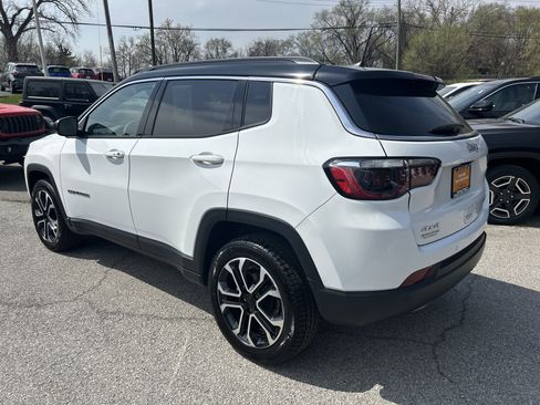 Used 2023 Jeep Compass Limited AWD/4WD image 8
