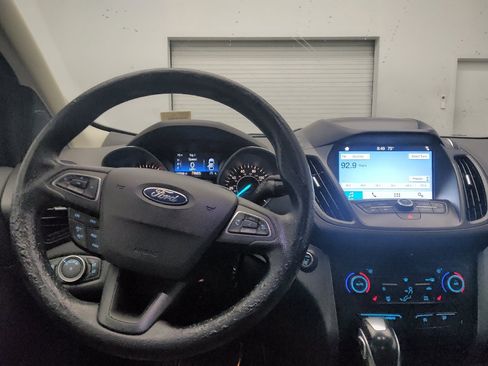 Used 2019 Ford Escape SE FWD image 22