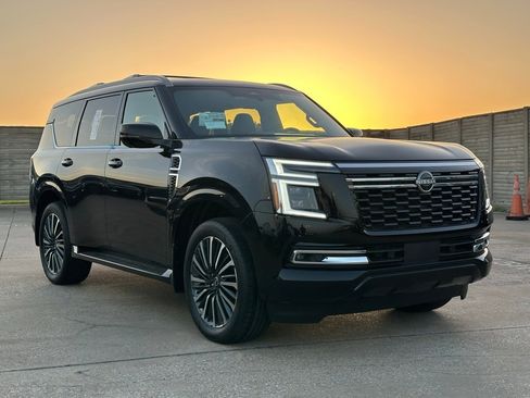 New 2025 Nissan Armada Platinum Reserve image 4