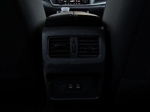 Used 2025 Nissan Rogue SV AWD/4WD image 14