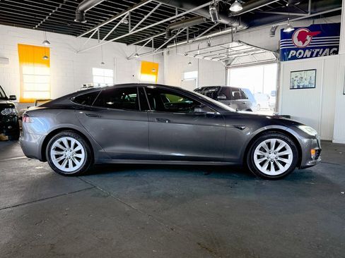 Used 2018 Tesla Model S 75D image 4