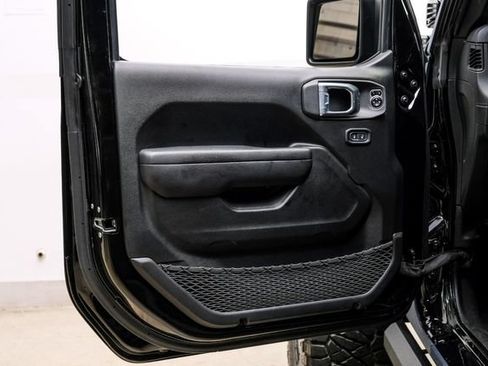 Used 2024 Jeep Wrangler Unlimited Rubicon w/ Technology Group AWD/4WD image 84