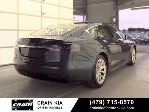 Used 2017 Tesla Model S 75 RWD image 4