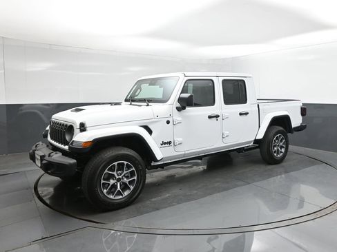 New 2025 Jeep Gladiator Sport image 34