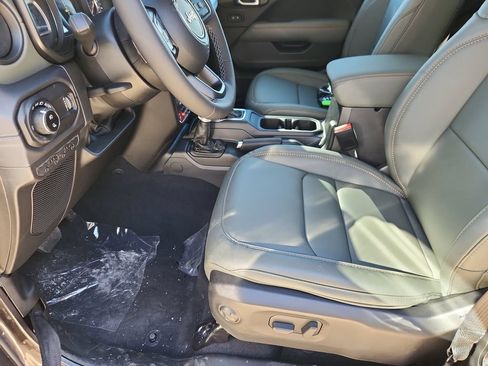 New 2026 Jeep Gladiator Mojave AWD/4WD image 7