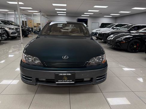 Used 1995 Lexus ES 330 FWD image 4