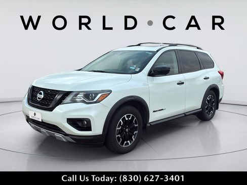 Used 2020 Nissan Pathfinder SL FWD image 11