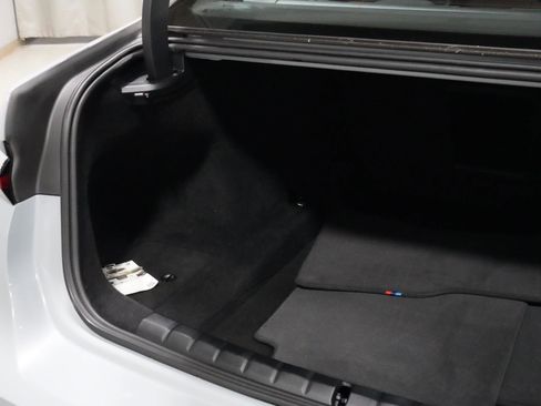 Certified 2023 BMW 760i xDrive w/ Parking Assistance Package image 28