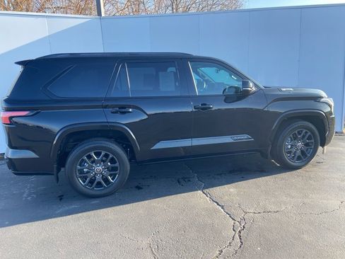 Used 2023 Toyota Sequoia Platinum image 14