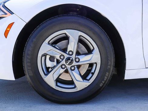 Used 2023 Kia K5 LXS FWD image 11