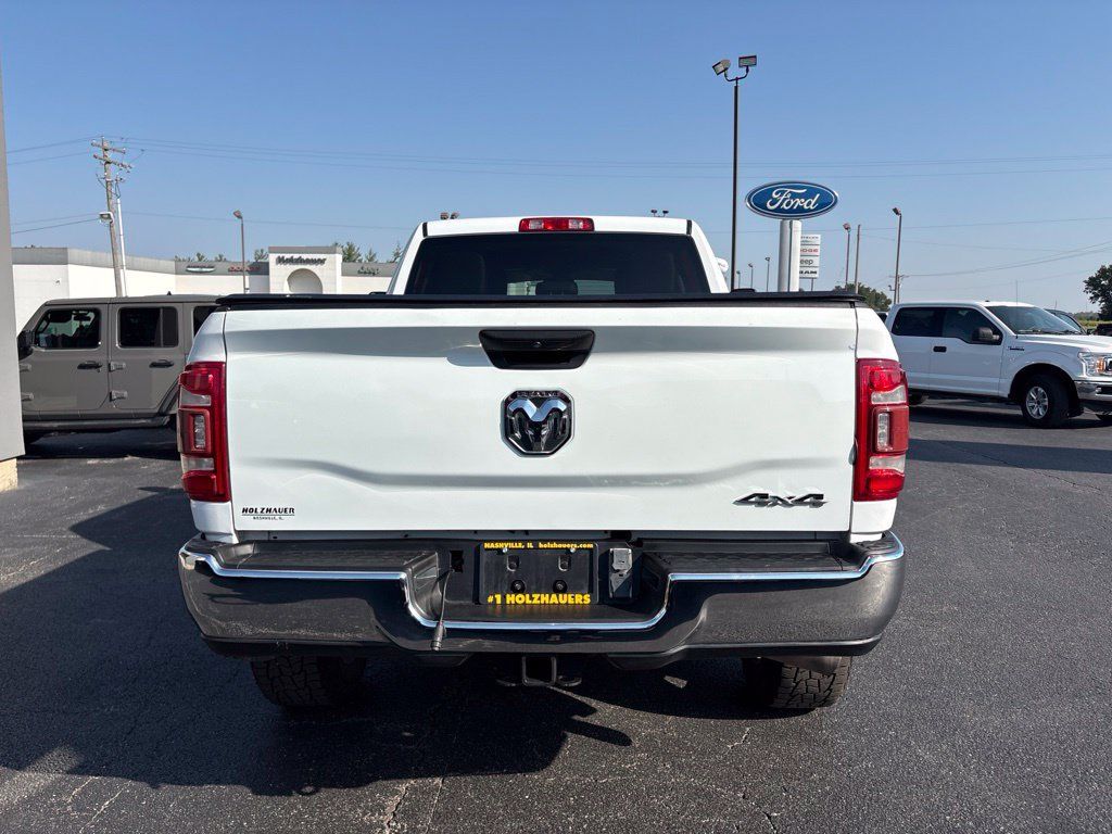 Used 2020 RAM 2500 Tradesman w/ Chrome Appearance Group AWD/4WD image 7