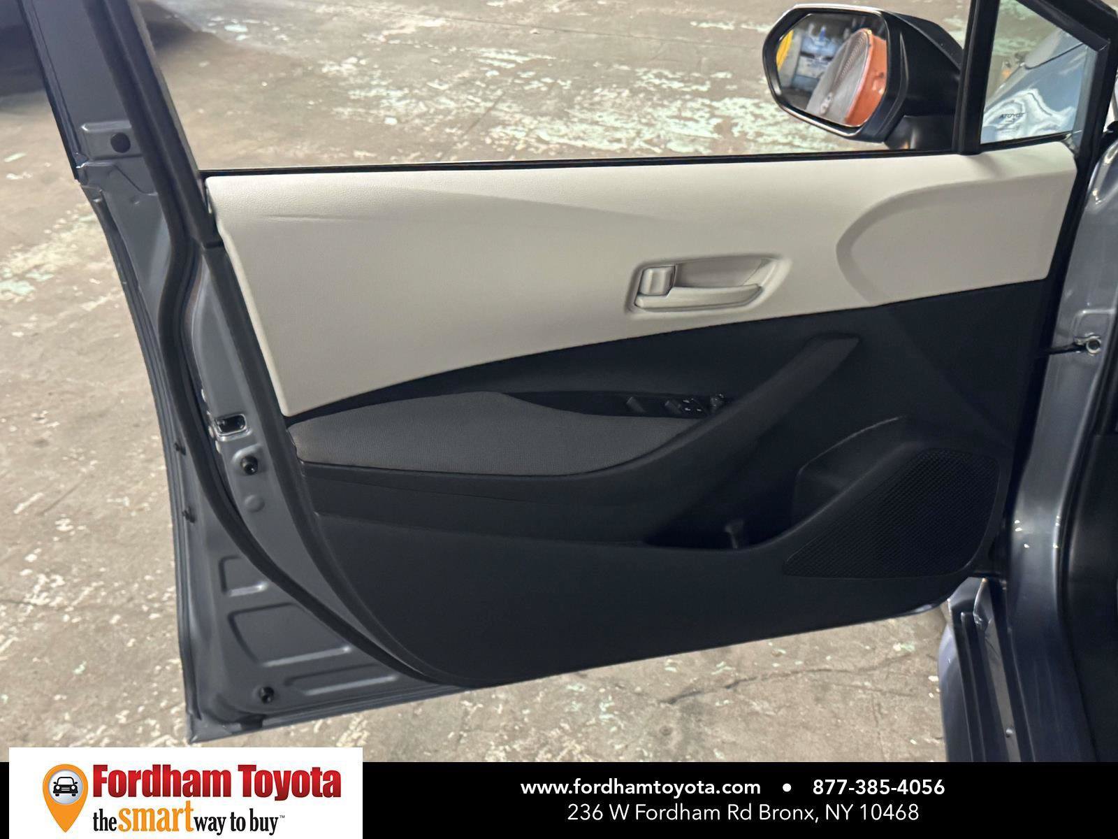 Used 2026 Toyota Corolla LE w/ LE Premium Package FWD image 16