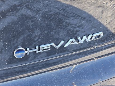 New 2025 Toyota Crown Signia image 23