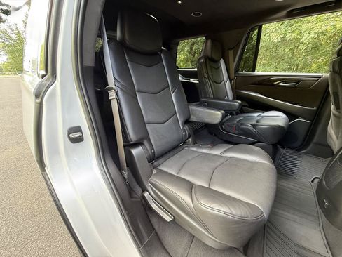 Used 2019 Cadillac Escalade Platinum AWD/4WD image 45