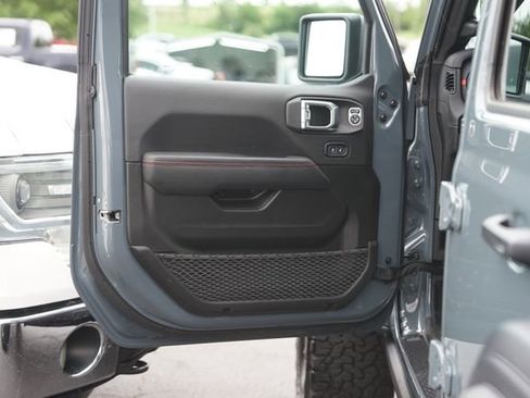 Used 2025 Jeep Wrangler Unlimited Rubicon w/ XTREMEE 35" Tire Package AWD/4WD image 30