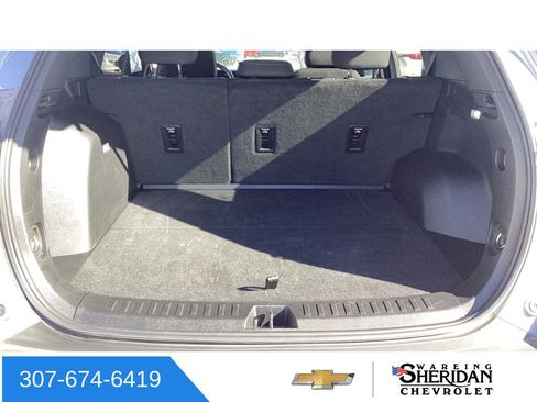 Used 2025 Chevrolet Equinox LT image 32