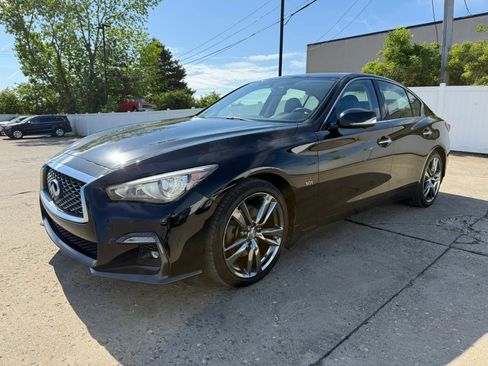 Used 2019 INFINITI Q50 Signature Edition w/ Cargo Package (L96) AWD/4WD image 6
