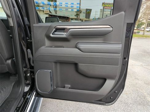 Used 2025 Chevrolet Silverado 1500 LTZ image 31