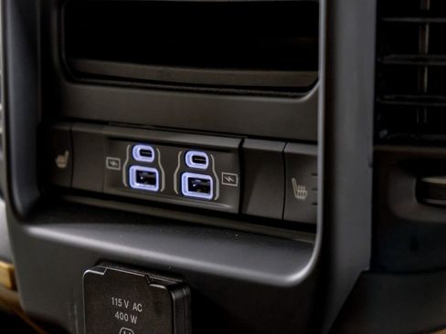 Used 2024 RAM 3500 Limited w/ Towing Technology Group AWD/4WD image 32